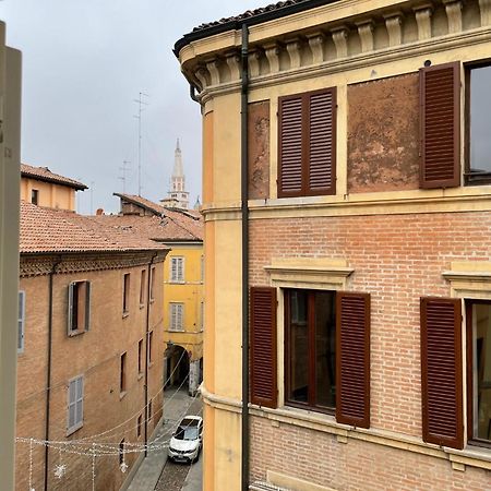 Saragozza Suite 3 Intero Appartamento In Centro Storico Wifi E Parcheggio Gratuito Modena Zewnętrze zdjęcie