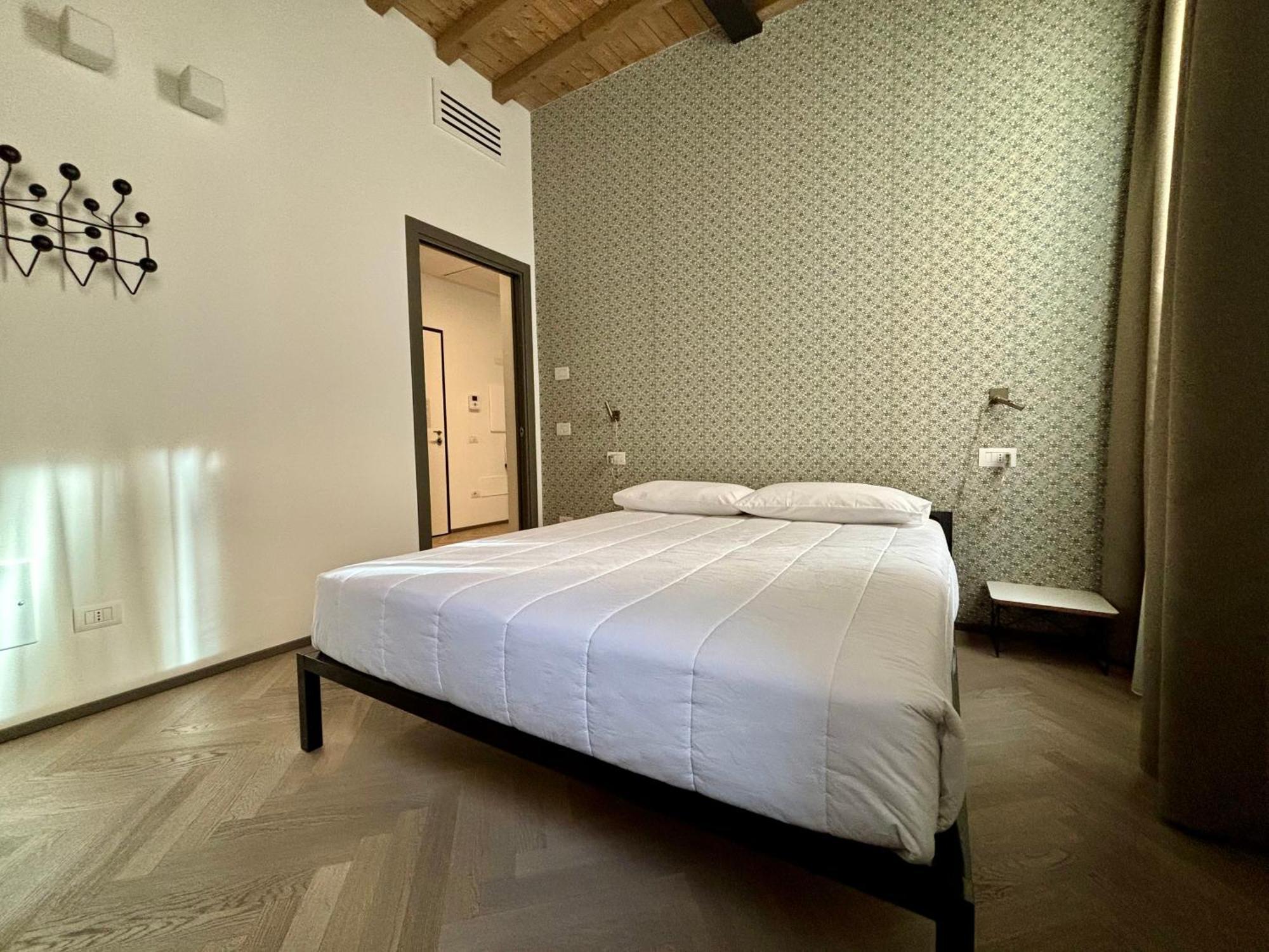 Saragozza Suite 3 Intero Appartamento In Centro Storico Wifi E Parcheggio Gratuito Modena Zewnętrze zdjęcie